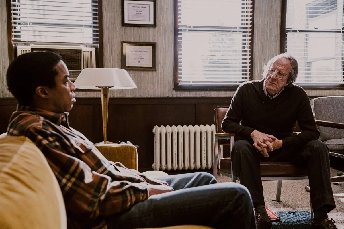 Rodney Hicks e Geoffrey Rush in Mr. Nelson, Did You Kill People?