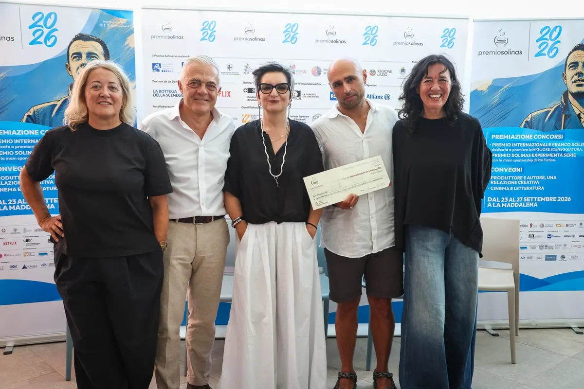 I vincitori del Premio Solinas 2026, Antonella Gaeta e Ardalan Nabavinejad, con Chiara Sbarigia, Luca Galassi e Annamaria Granatello foto @ AZZURRA PRIMAVERA