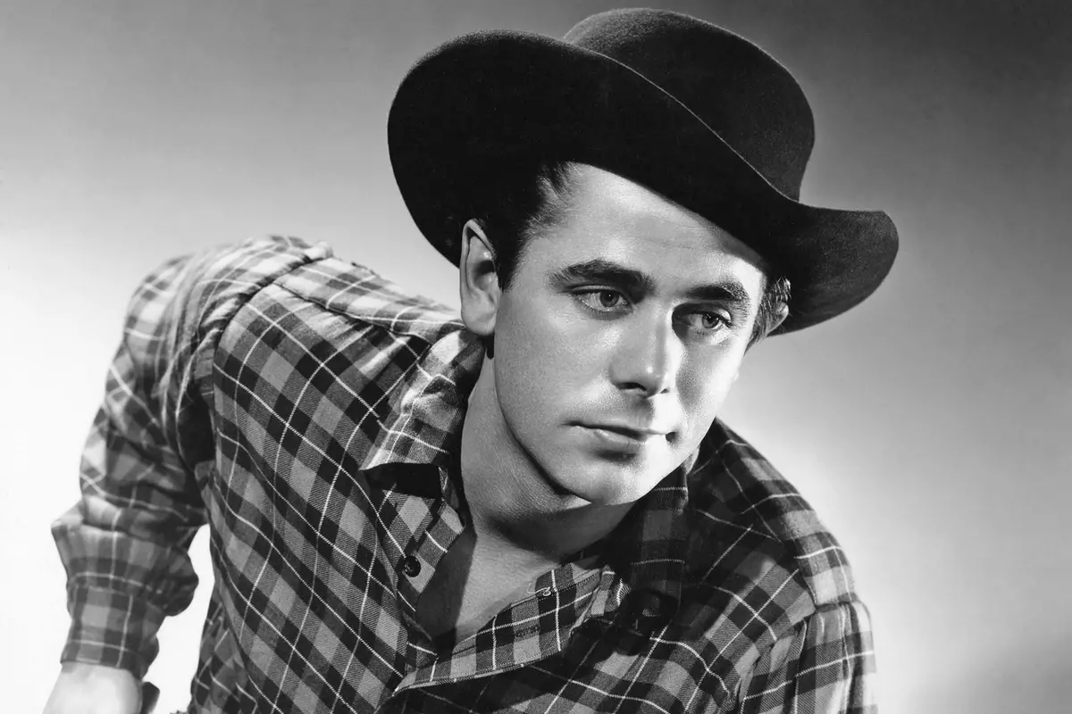 Glenn Ford in Desperadoes