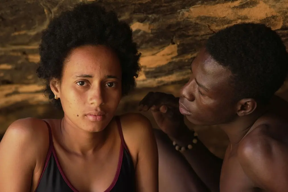 Ma\\u00EFmouna Miawama e \\u00C9riq \\u00C9bouaney in Soumsoum, the Night of the Stars , Pili Films