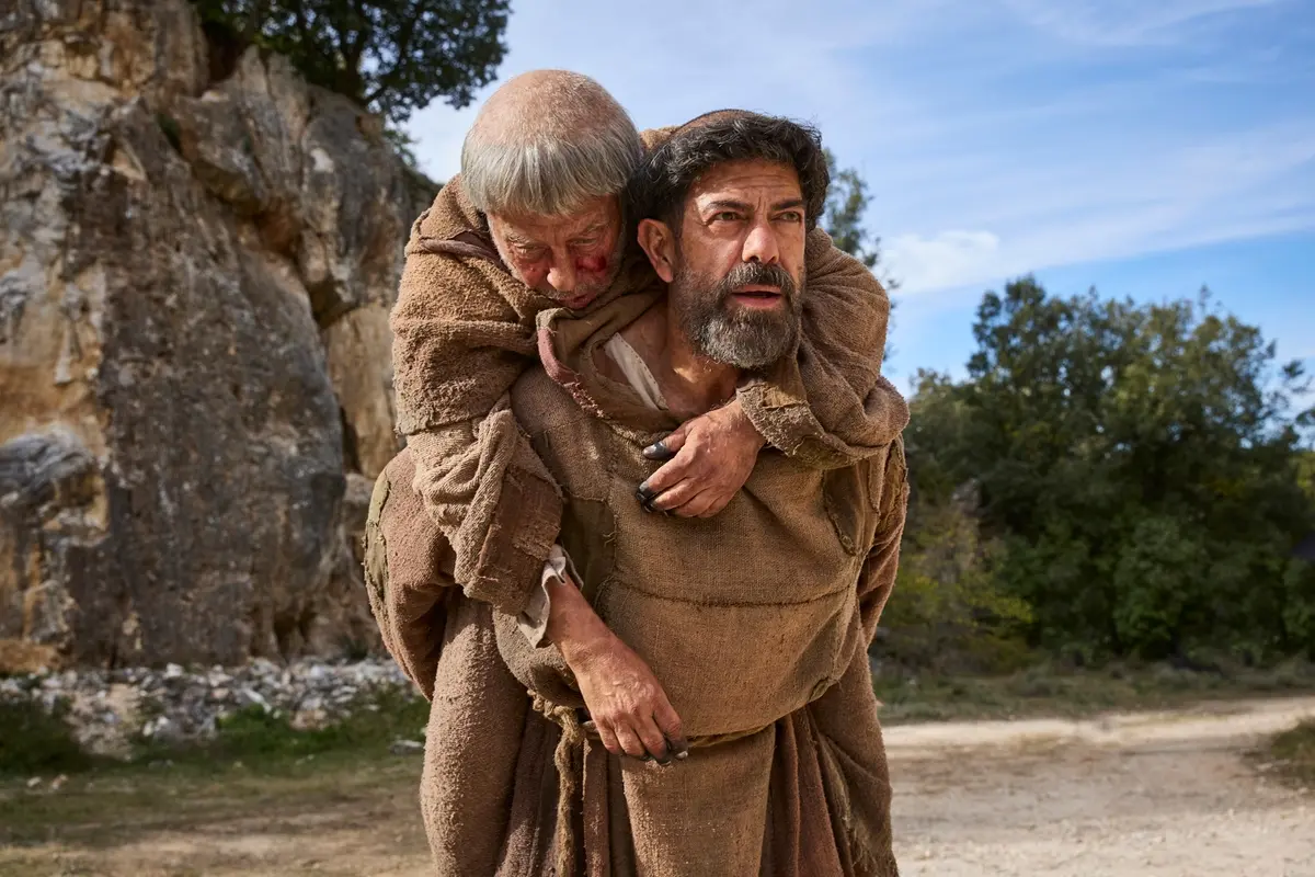 Paolo Rossi e Pierfrancesco Favino in Dio ride , Enrico De Luigi