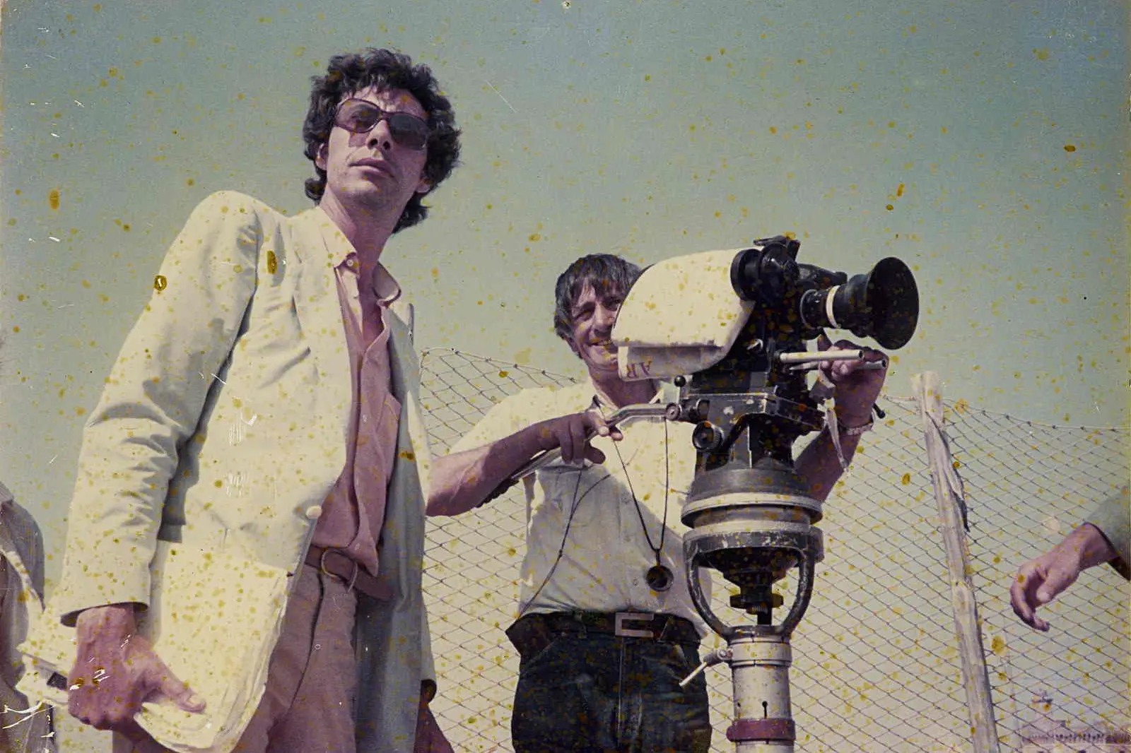 Claudio Caligari sul set di Amore tossico