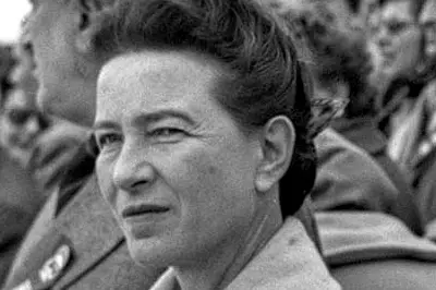 La scrittrice Simone de Beauvoir