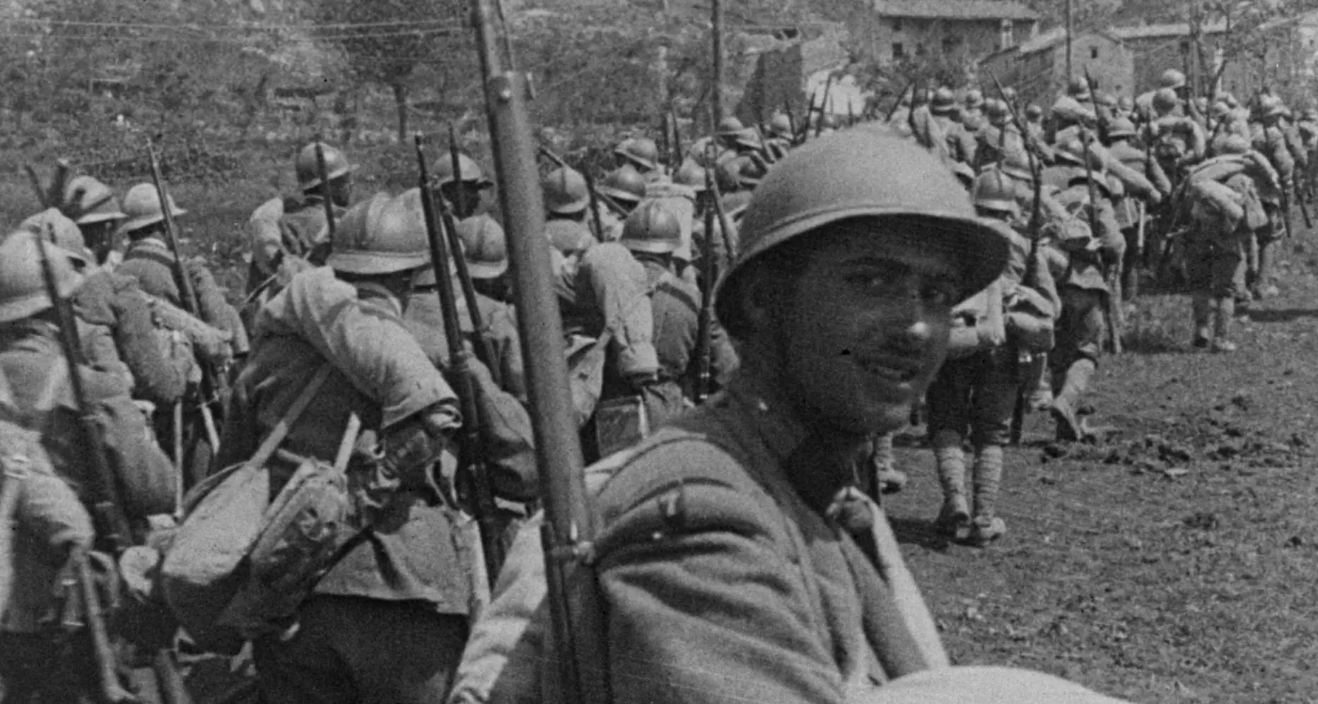 25 aprile, una clip inedita di Scherza con i fanti