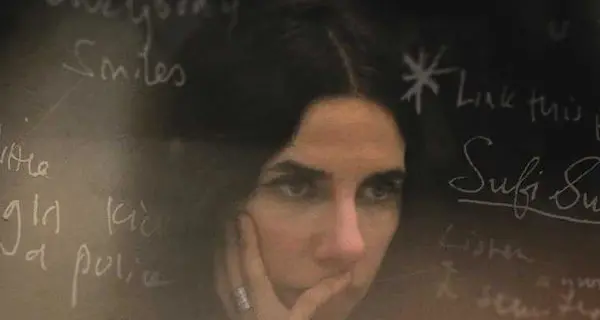 PJ Harvey - A Dog Called Money