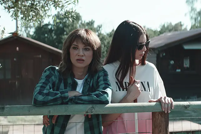 Occhiali Neri - Asia Argento e Ilenia Pastorelli