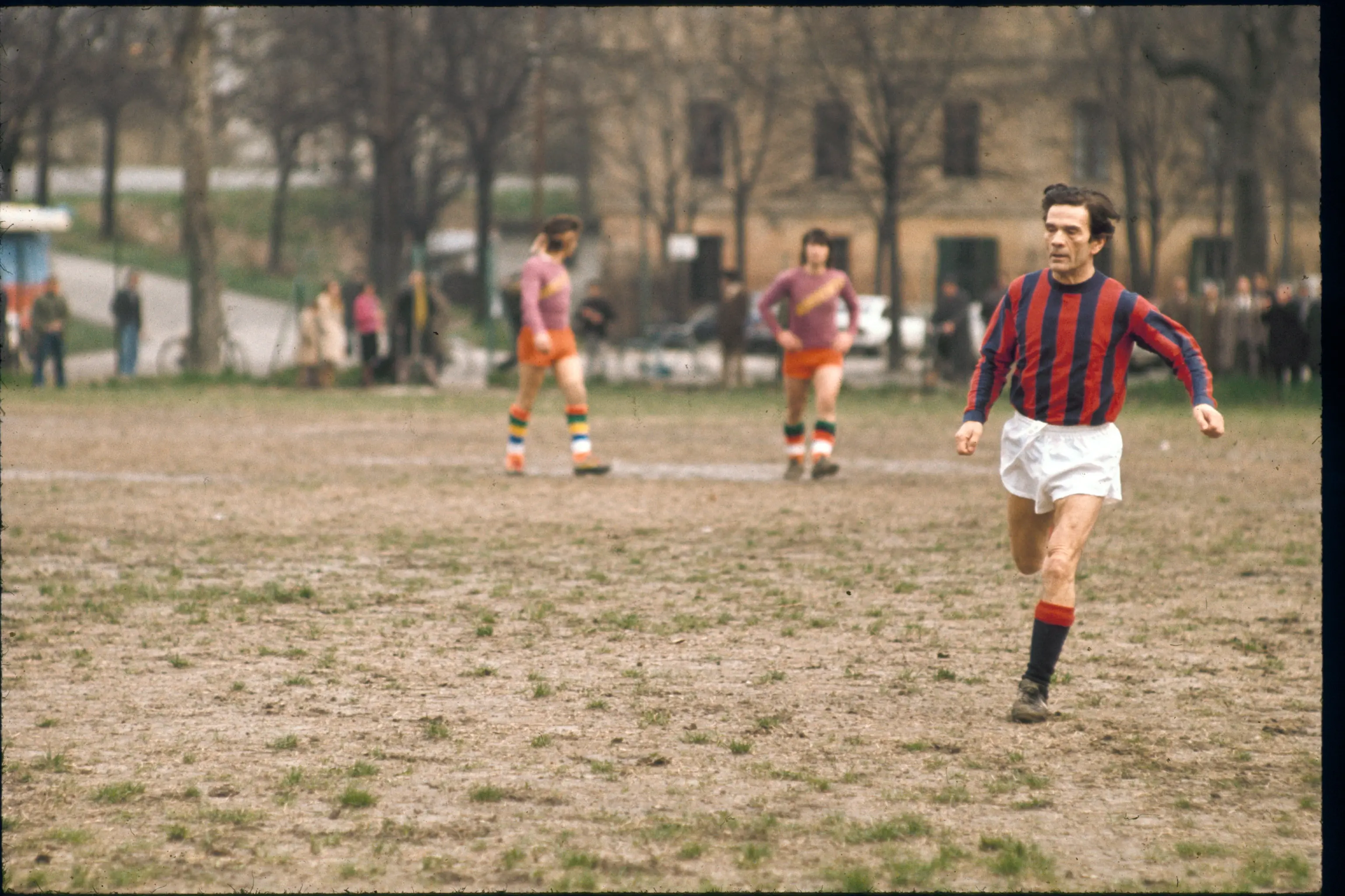 Pier Paolo Pasolini in azione - Foto di Deborah Beer © Cinemazero