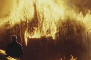 <i>La ragazza che giocava con il fuoco</i>